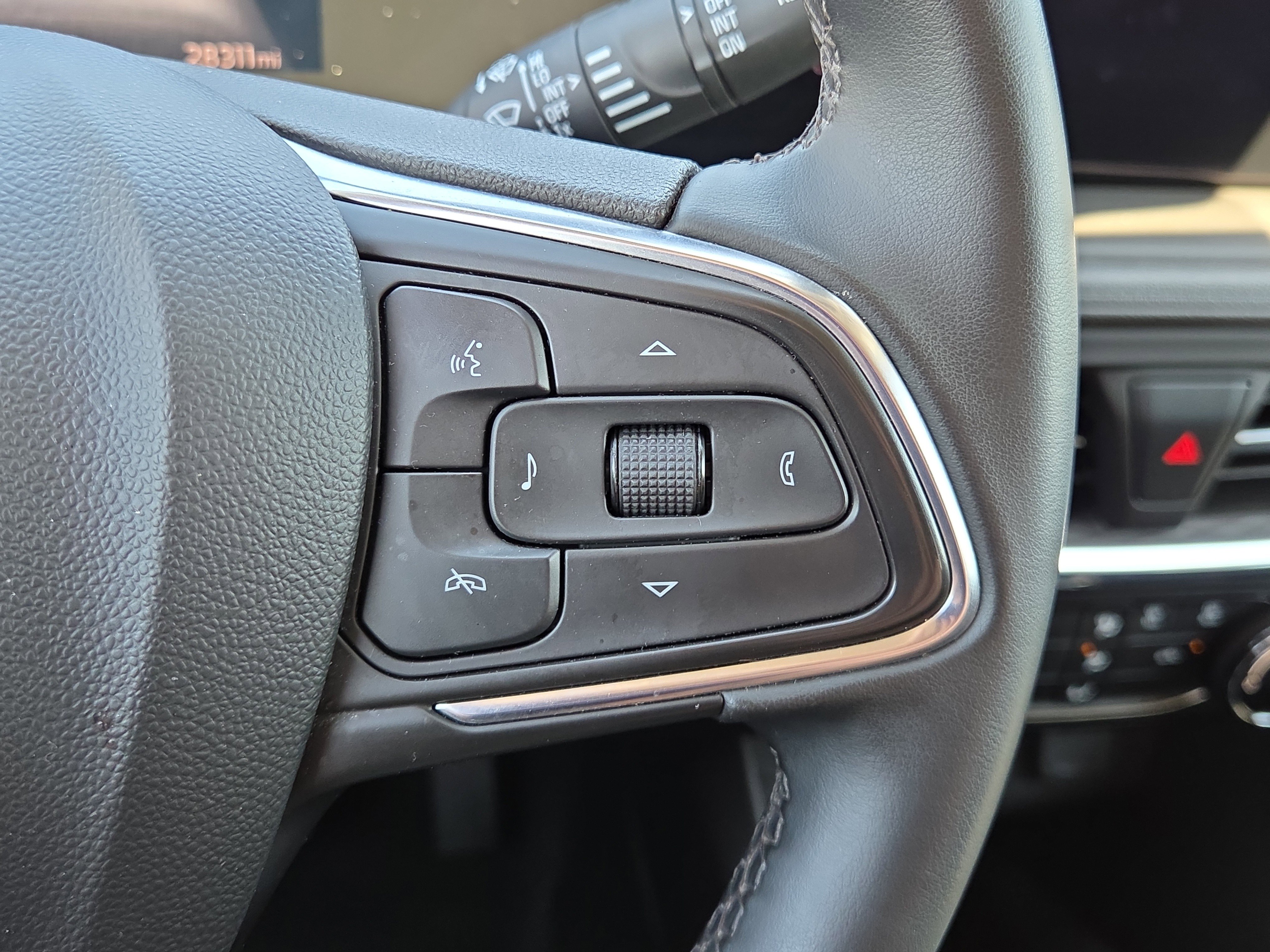 Used 2024 Buick Encore GX Sport Touring FWD image 20