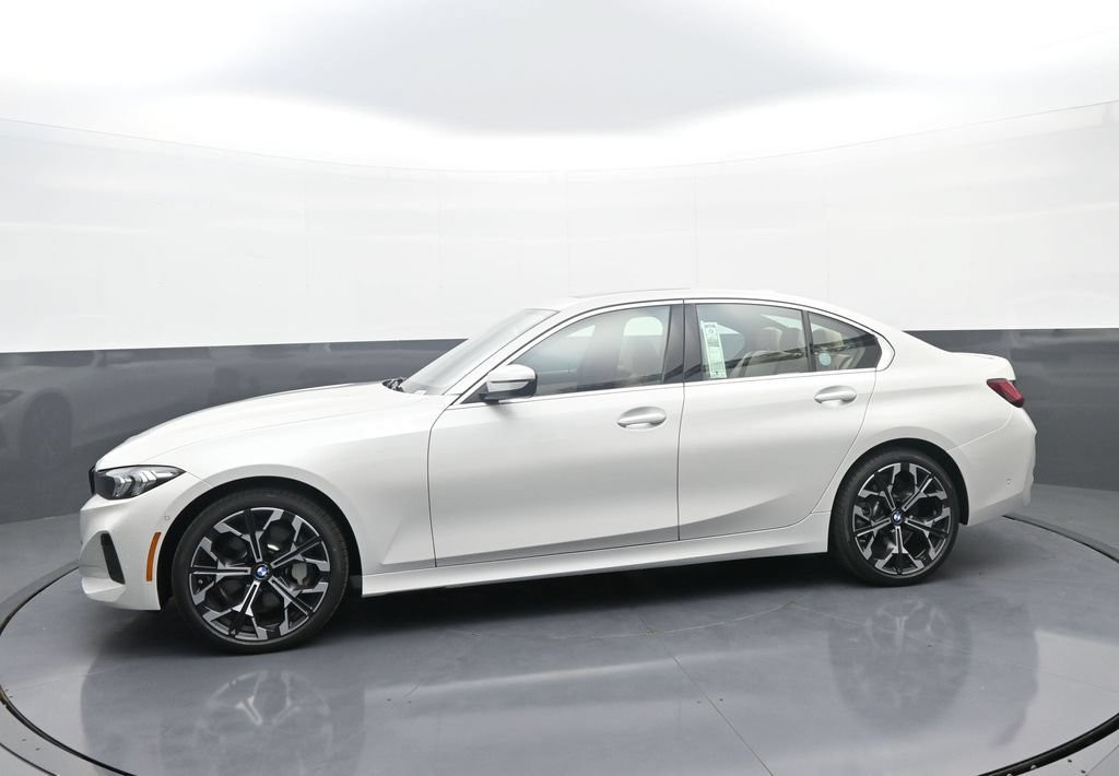 New 2026 BMW 330i xDrive Sedan w/ Premium Package AWD/4WD image 4