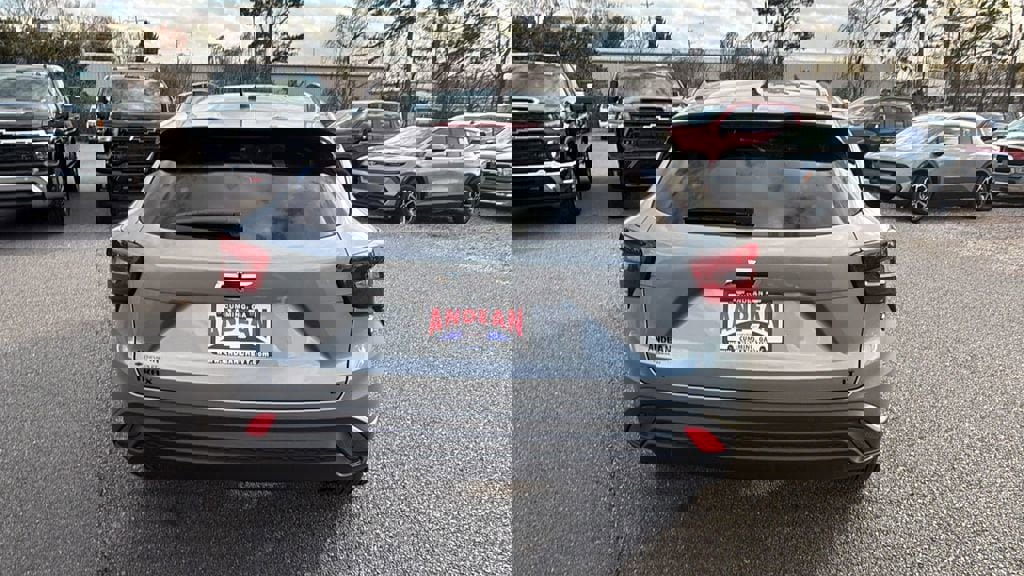 New 2026 Chevrolet Trax LT w/ Midnight Edition image 6