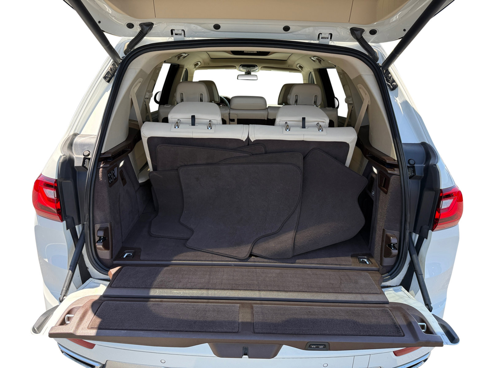 Used 2019 BMW X7 xDrive50i w/ Luxury Seating Package image 16