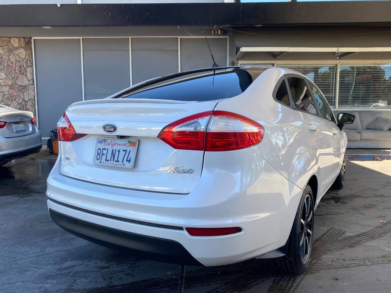 Used 2018 Ford Fiesta SE w/ Equipment Group 201A image 12