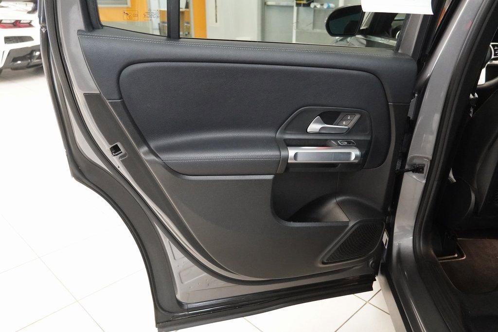 Used 2020 Mercedes-Benz GLB 250 4MATIC image 26