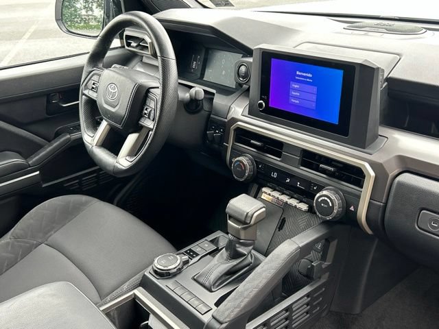 Certified 2024 Toyota Tacoma SR5 AWD/4WD image 44