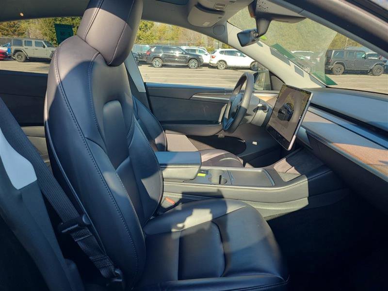 Used 2022 Tesla Model Y Performance image 7