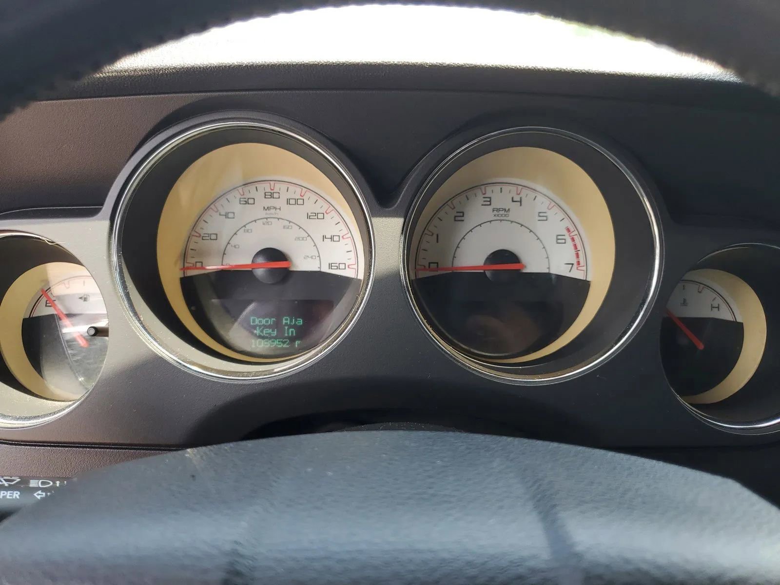 Used 2014 Dodge Challenger R/T image 21