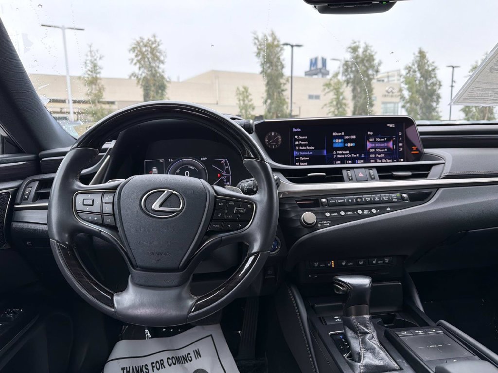 Used 2021 Lexus ES 300h w/ Accessory Package FWD image 7