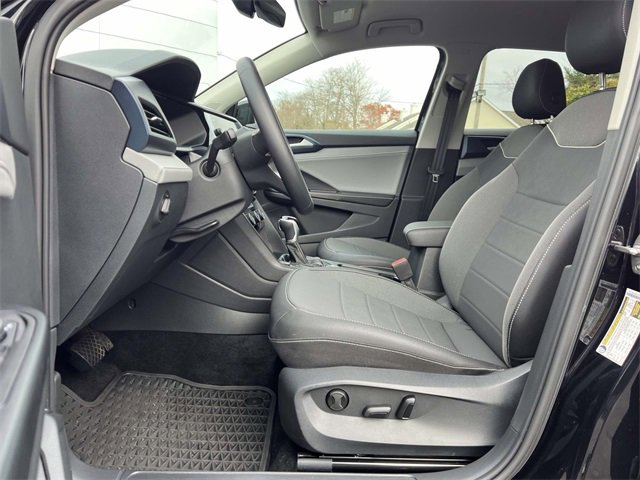 Used 2024 Volkswagen Taos SE image 8