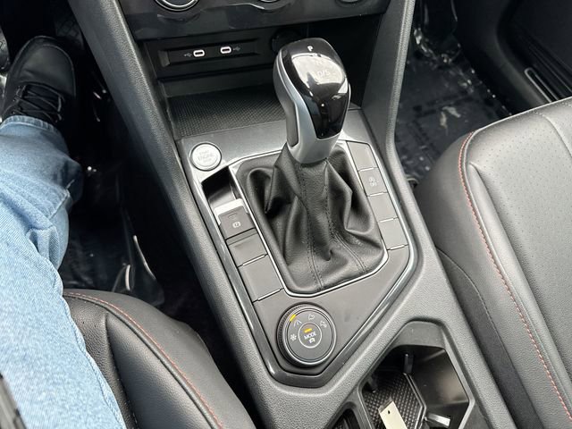 Used 2024 Volkswagen Tiguan Wolfsburg Edition image 19