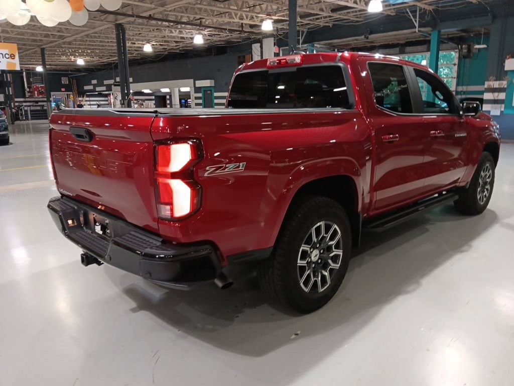 Used 2023 Chevrolet Colorado Z71 w/ Z71 Convenience Package 2 AWD/4WD image 11