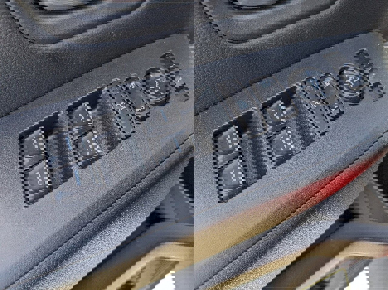 New 2025 Honda Pilot Sport image 13