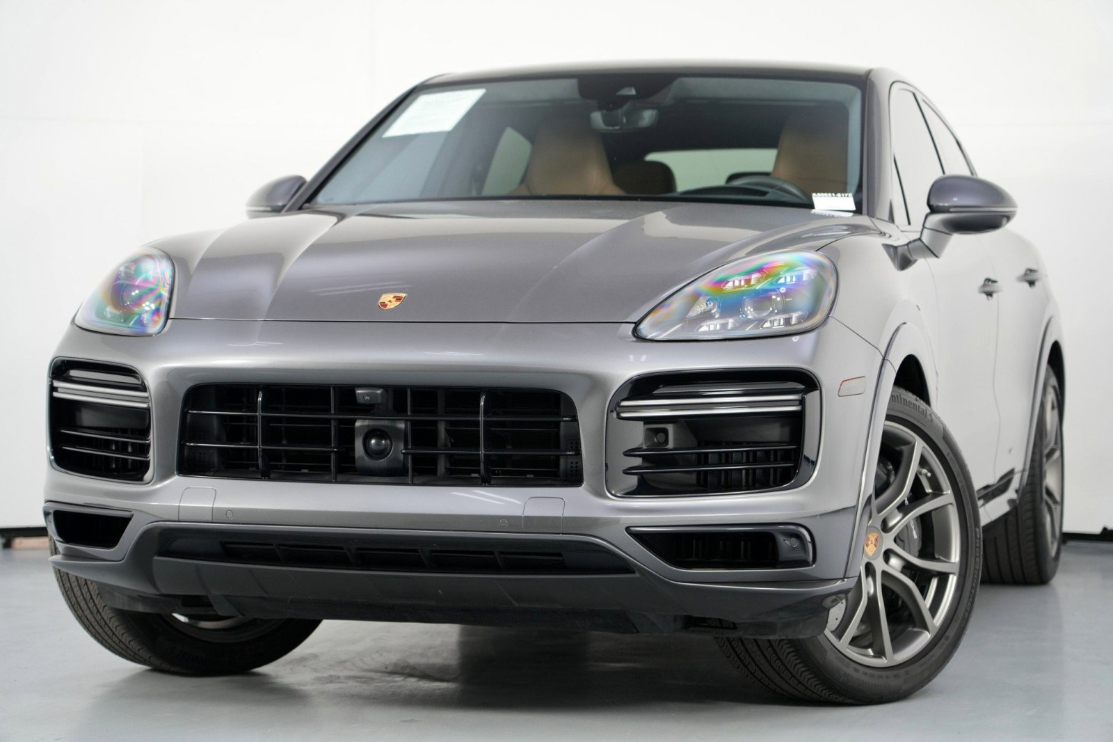 Used 2022 Porsche Cayenne Turbo S image 3