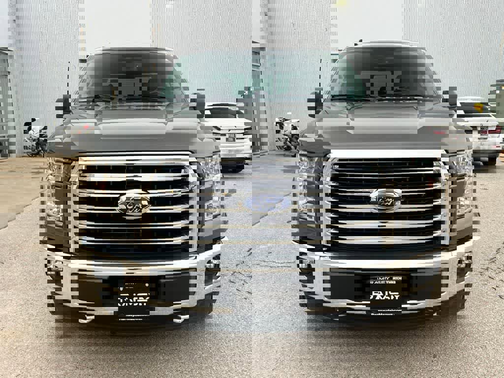 Used 2017 Ford F150 XLT w/ Equipment Group 302A Luxury image 9