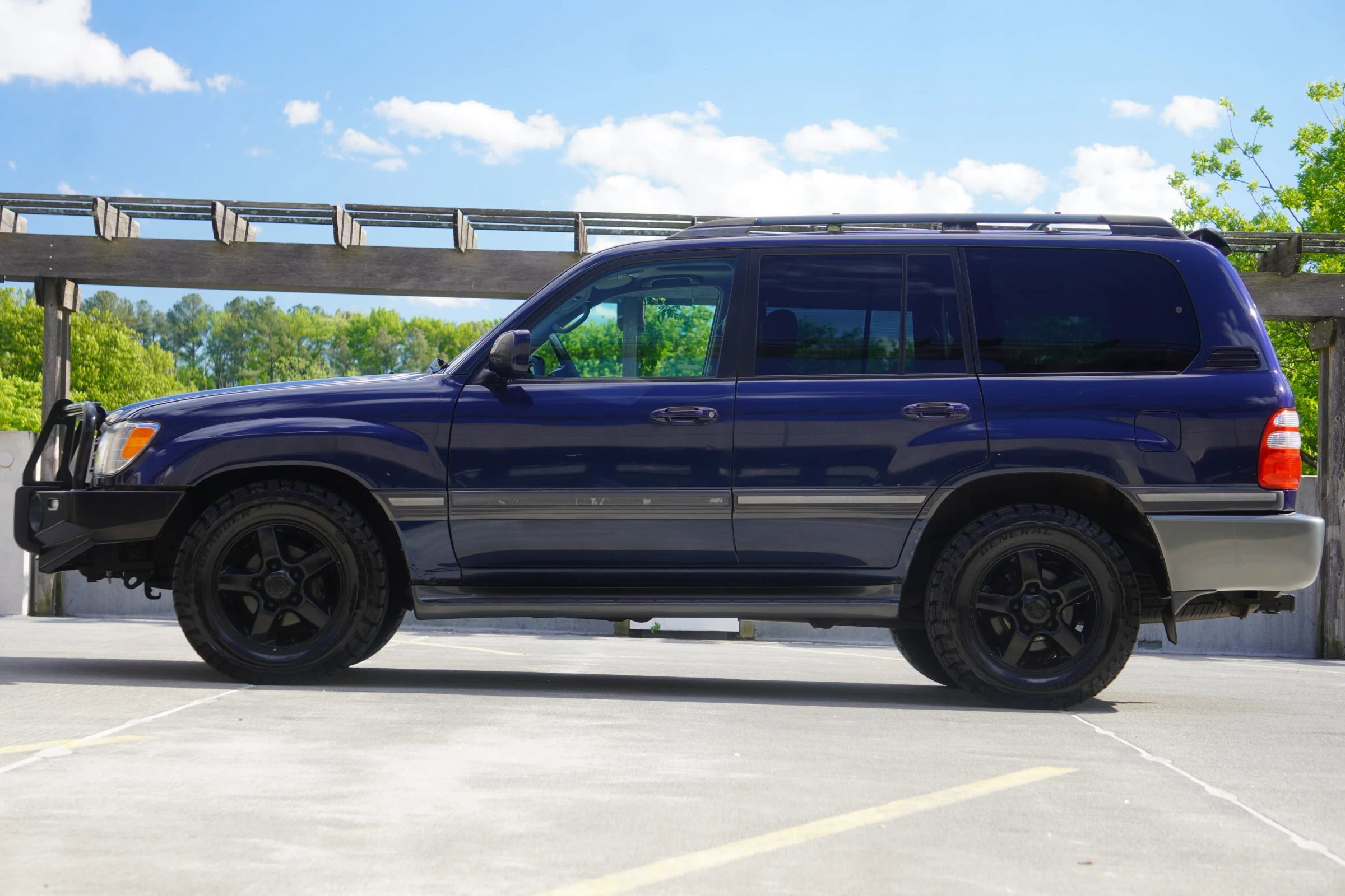 Used 2004 Toyota Land Cruiser AWD/4WD image 8