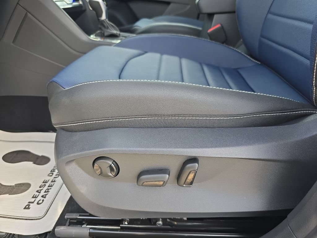 New 2026 Volkswagen Taos SEL AWD/4WD image 25