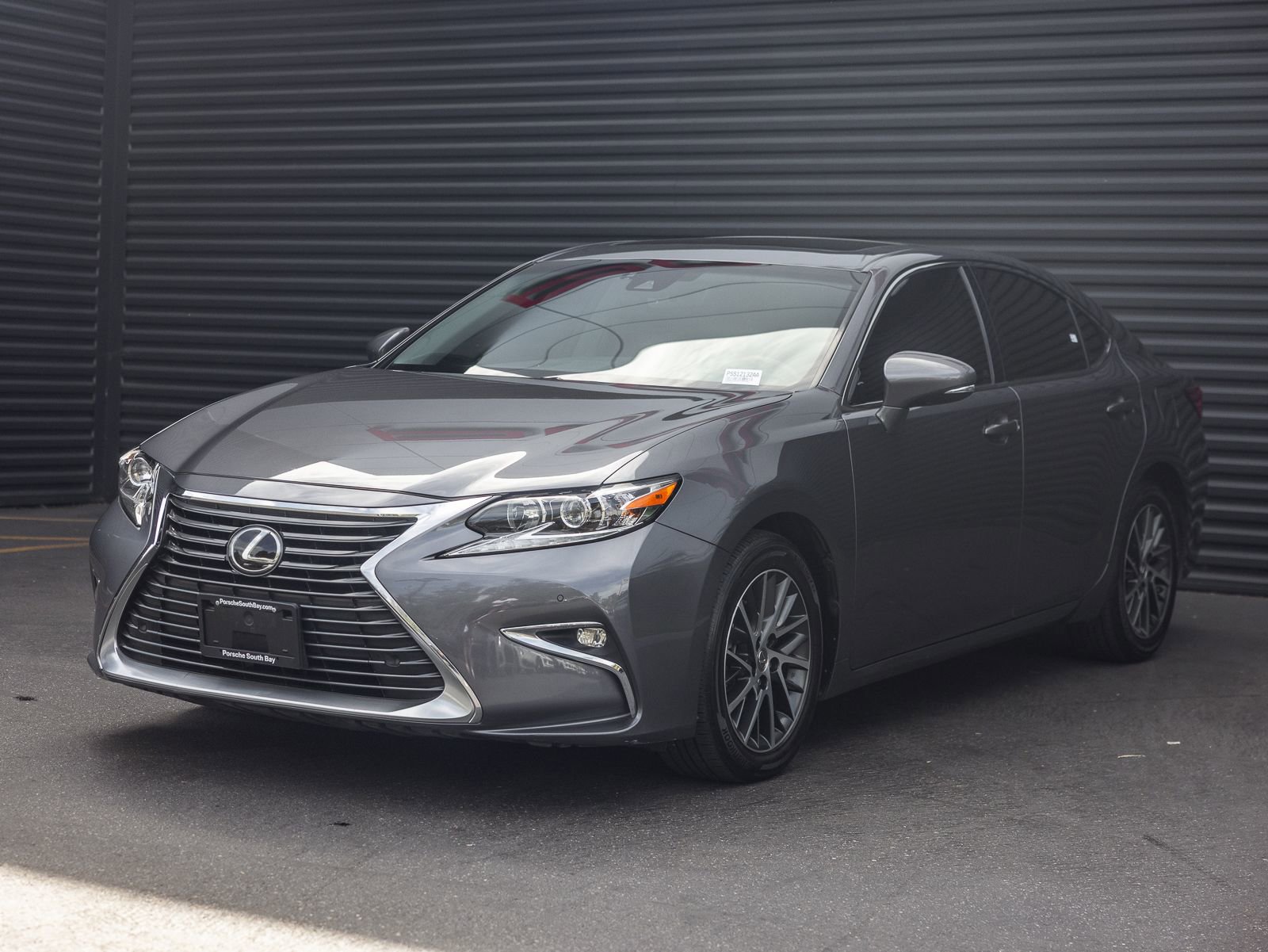 Used 2016 Lexus ES 350 w/ Navigation System Package