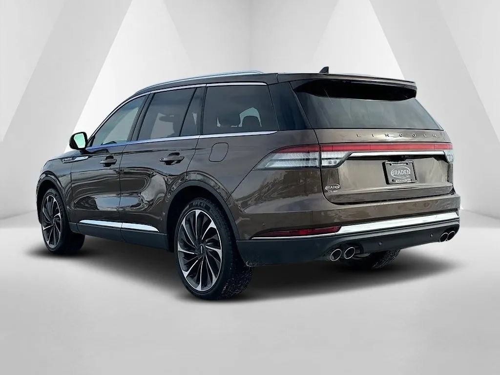 Used 2022 Lincoln Aviator Reserve w/ Equipment Group 201A image 5