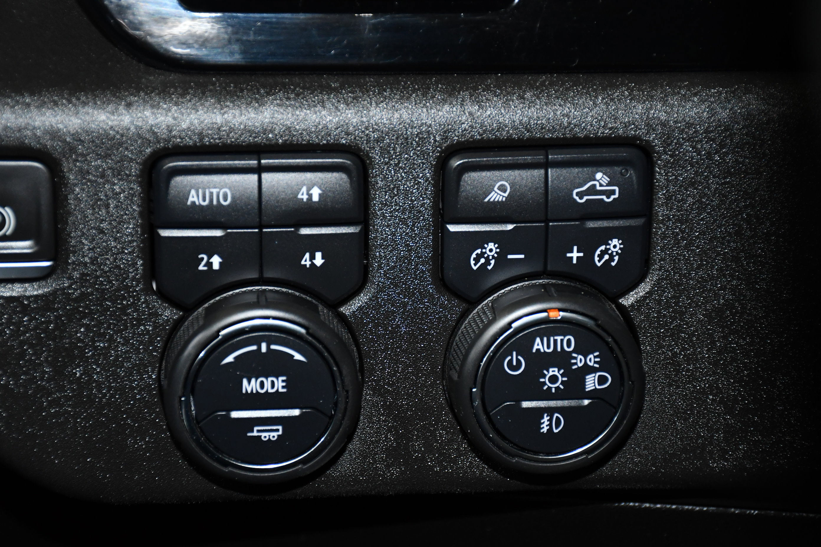 Used 2024 Chevrolet Silverado 3500 High Country w/ High Country Premium Package AWD/4WD image 41