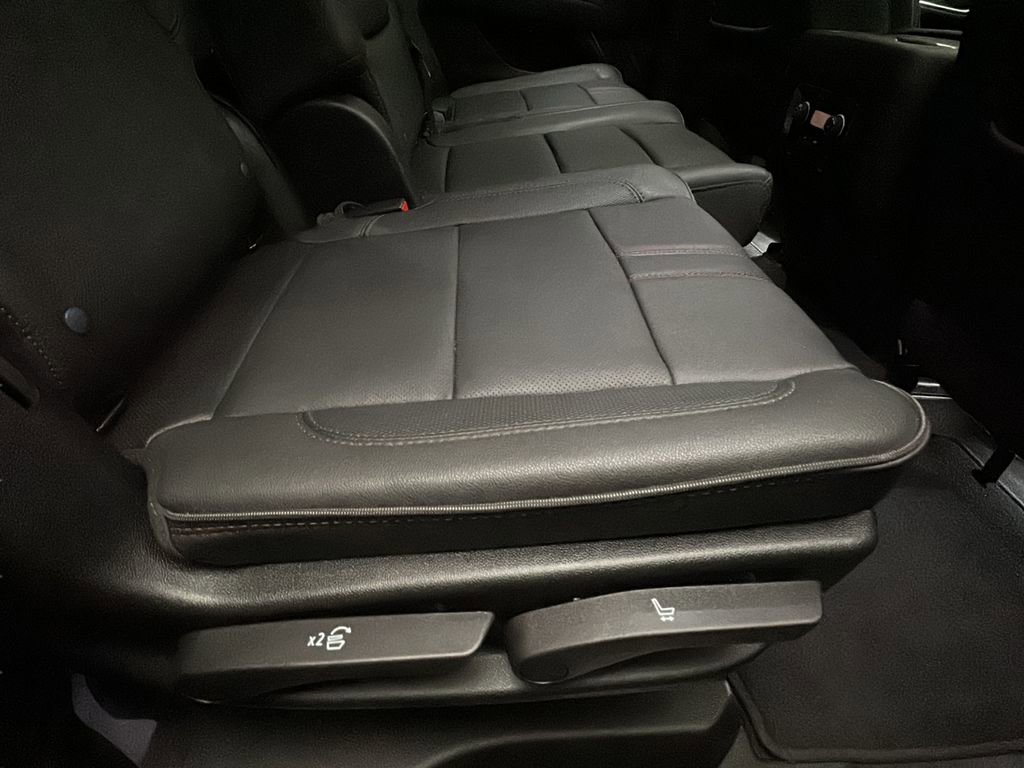 Used 2024 Chevrolet Tahoe RST w/ Sport Performance Package AWD/4WD image 16