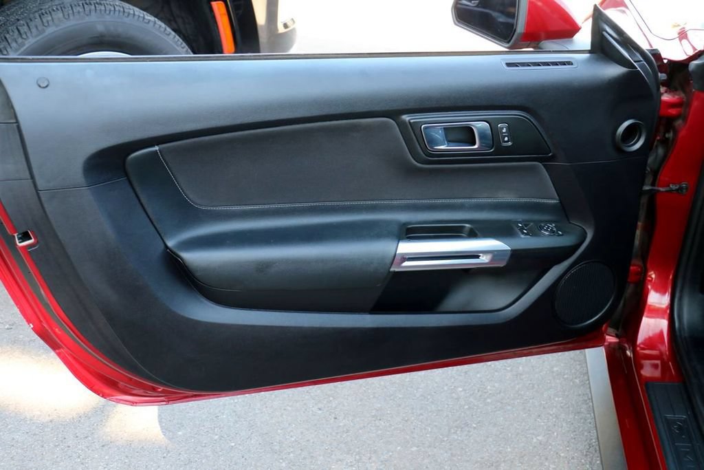 Certified 2018 Ford Mustang GT RWD image 18