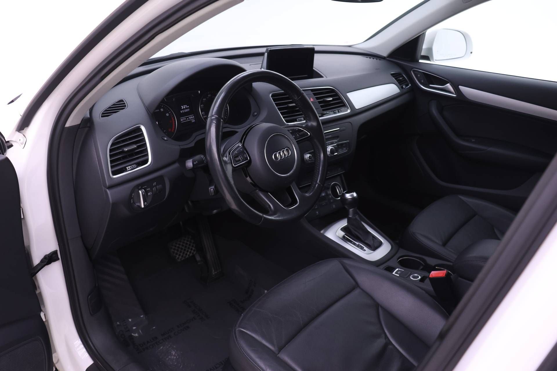 Used 2017 Audi Q3 2.0T Premium FWD image 6