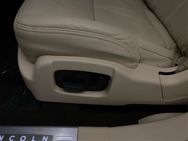 Used 2019 Lincoln MKT AWD image 24