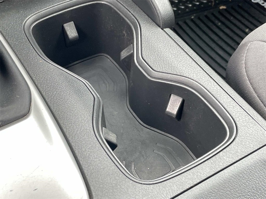 Certified 2022 Nissan Frontier S image 29