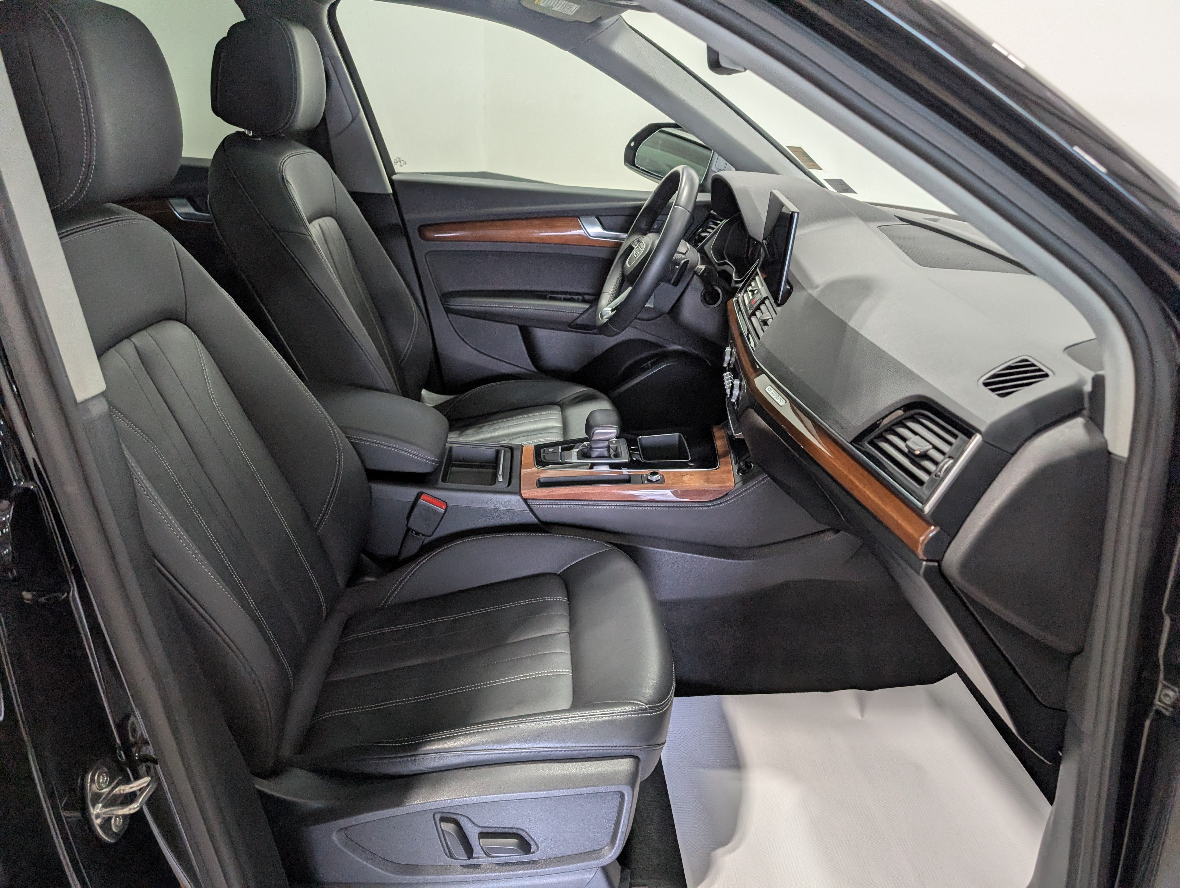 Used 2022 Audi Q5 2.0T Premium Plus AWD/4WD image 18