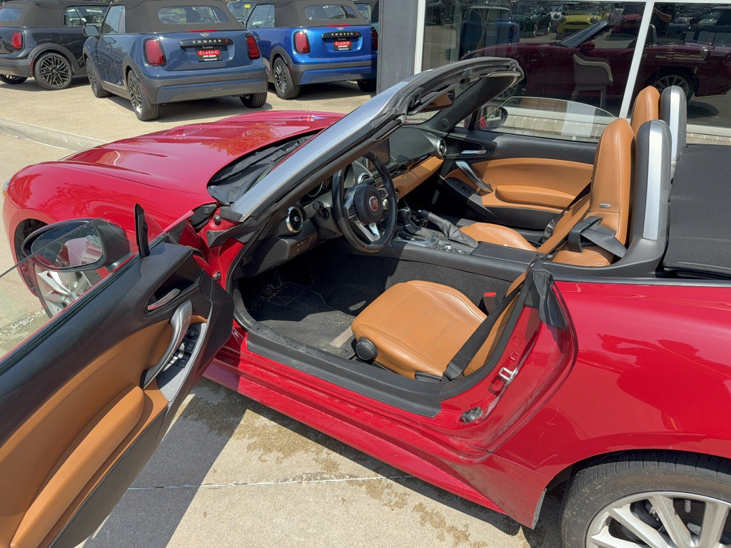 Used 2019 FIAT 124 Spider Lusso w/ Convenience Group image 6