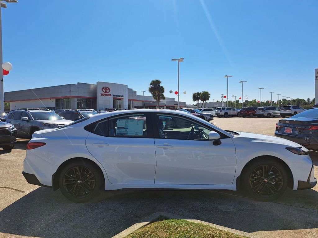New 2026 Toyota Camry SE image 4