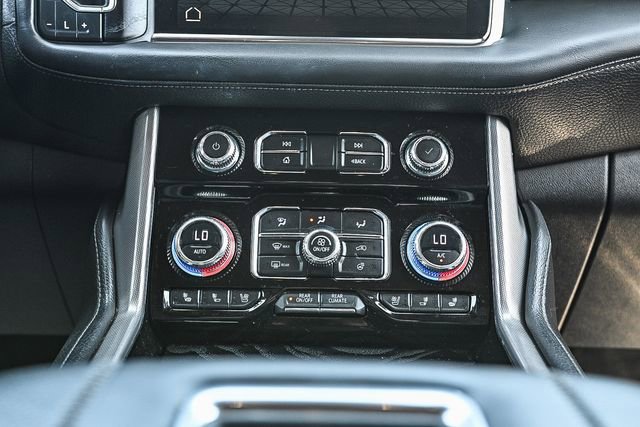 Used 2023 GMC Yukon XL Denali w/ Advanced Technology Package image 15