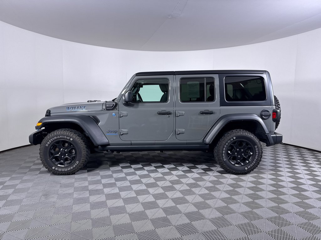 Used 2023 Jeep Wrangler Unlimited w/ Cold Weather Group AWD/4WD image 14