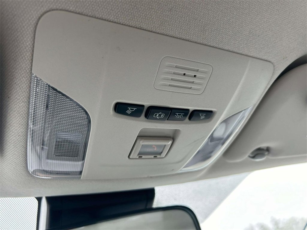 Used 2021 Toyota Corolla L image 27