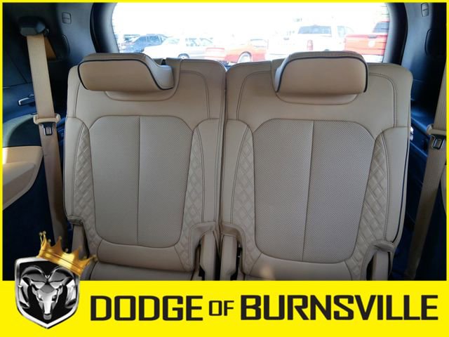Used 2023 Jeep Grand Cherokee L Summit AWD/4WD image 18