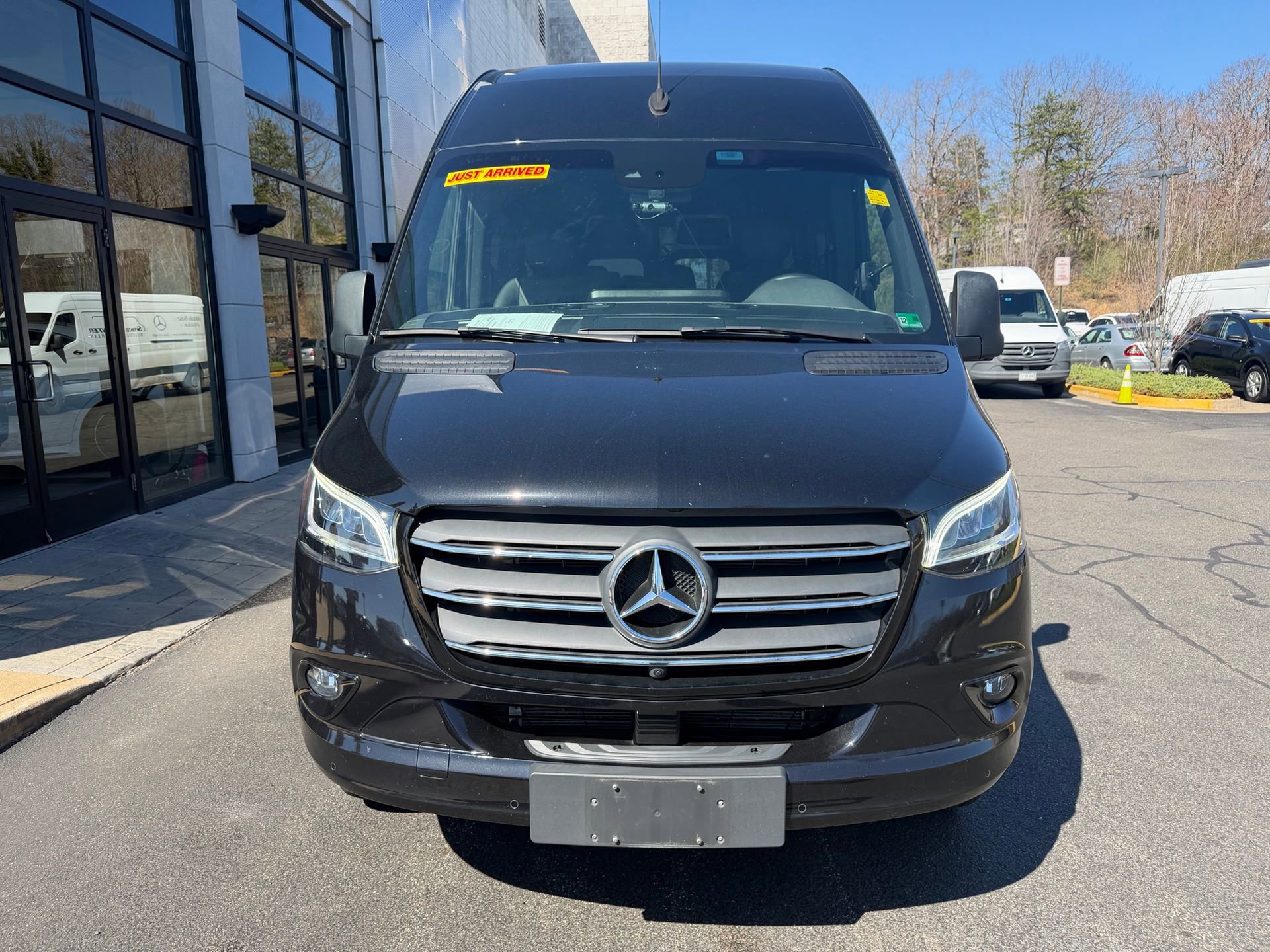 Used 2024 Mercedes-Benz Sprinter 2500 image 2