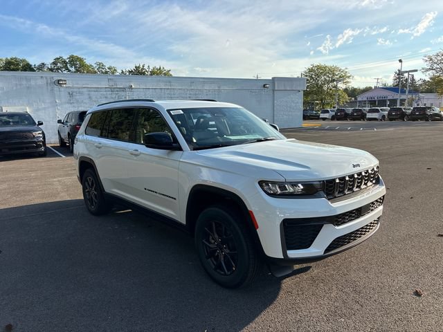 New 2027 Jeep Grand Cherokee L 4WD image 2