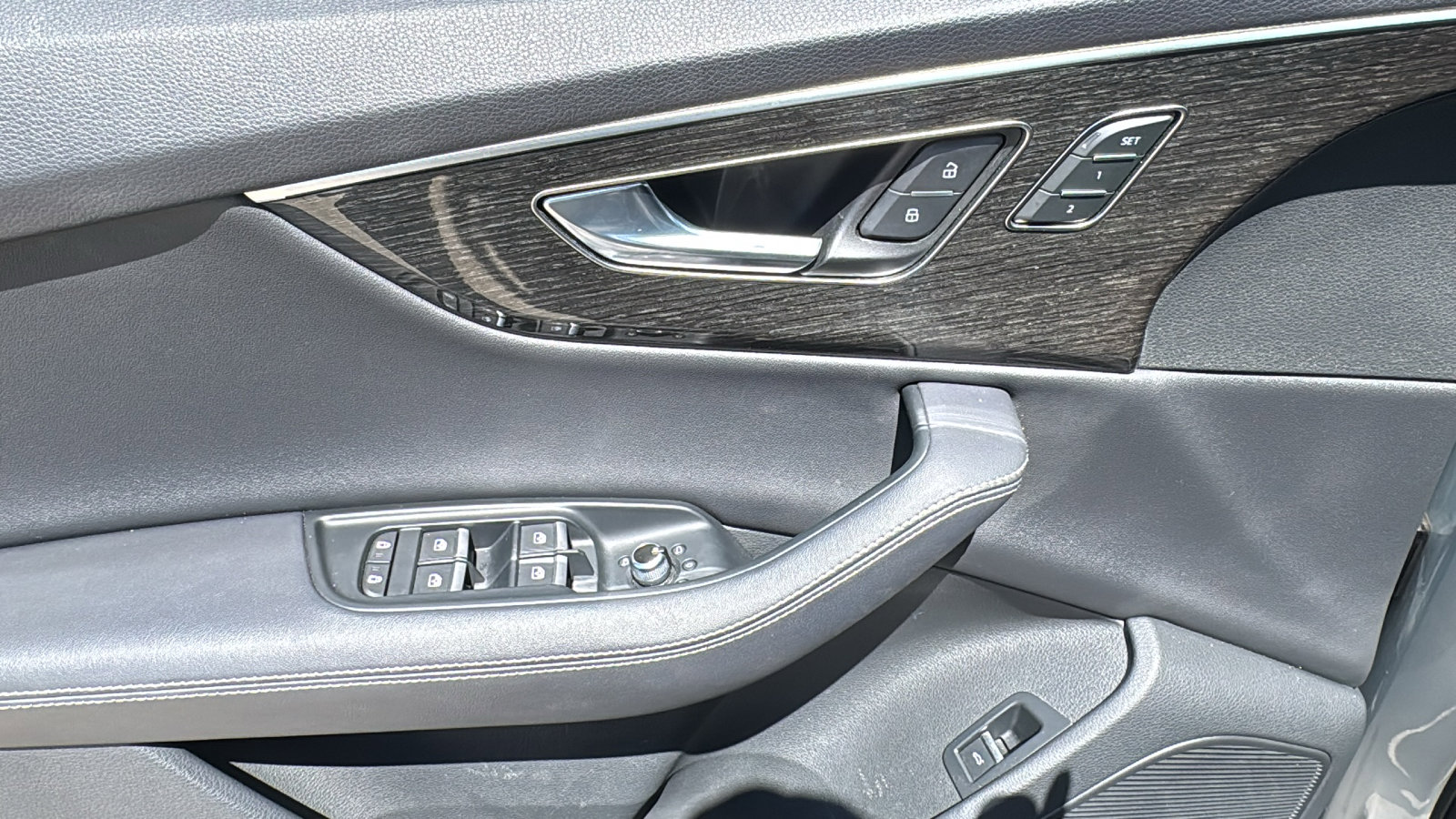 Used 2025 Audi Q7 3.0T Premium Plus image 14