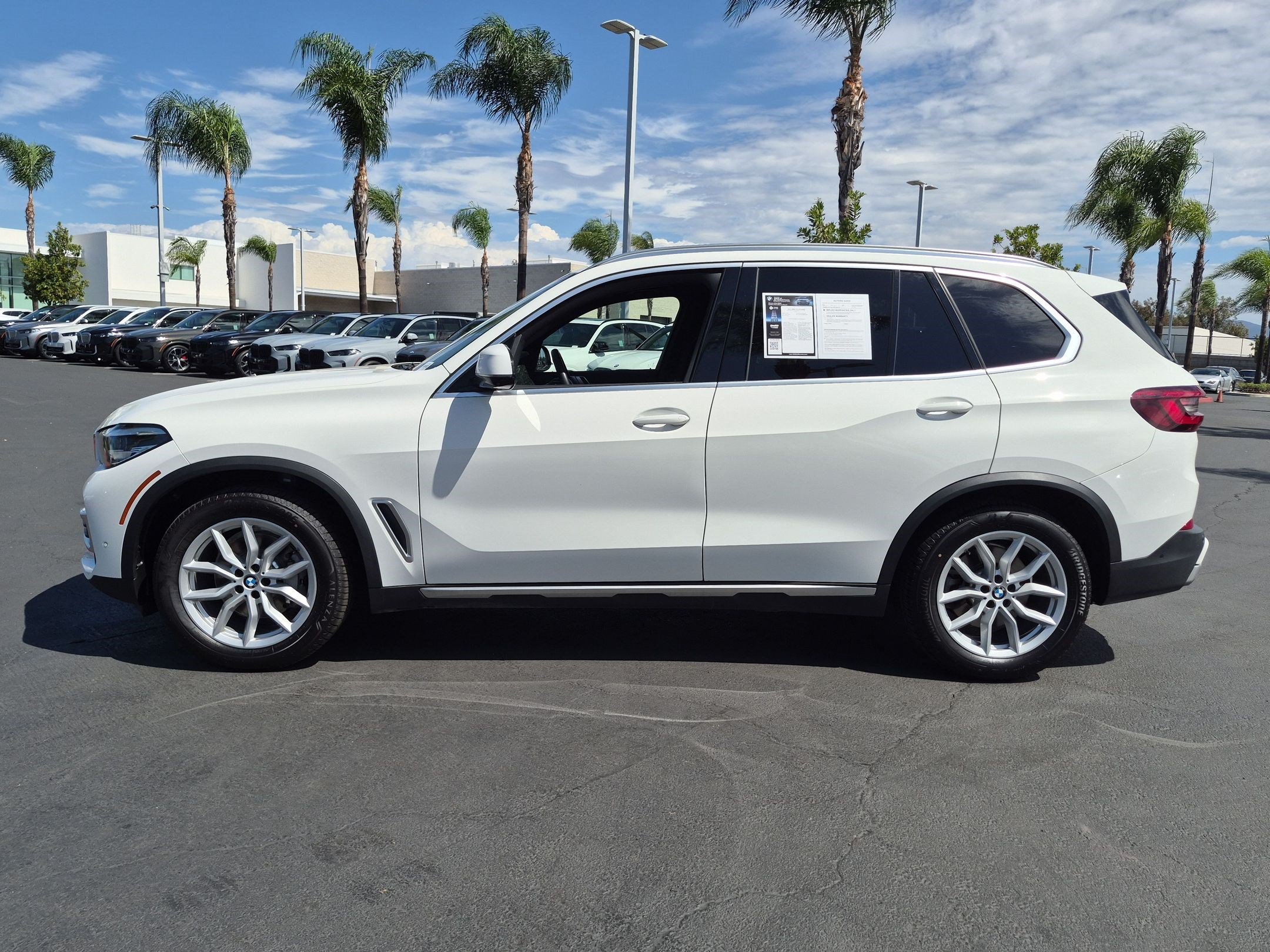 Used 2021 BMW X5 xDrive40i w/ Premium Package AWD/4WD image 7