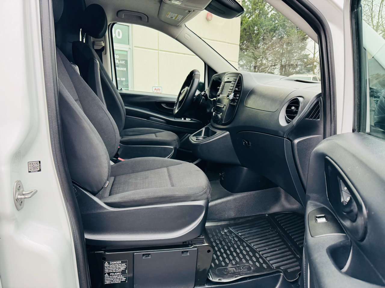 Used 2016 Mercedes-Benz Metris image 27