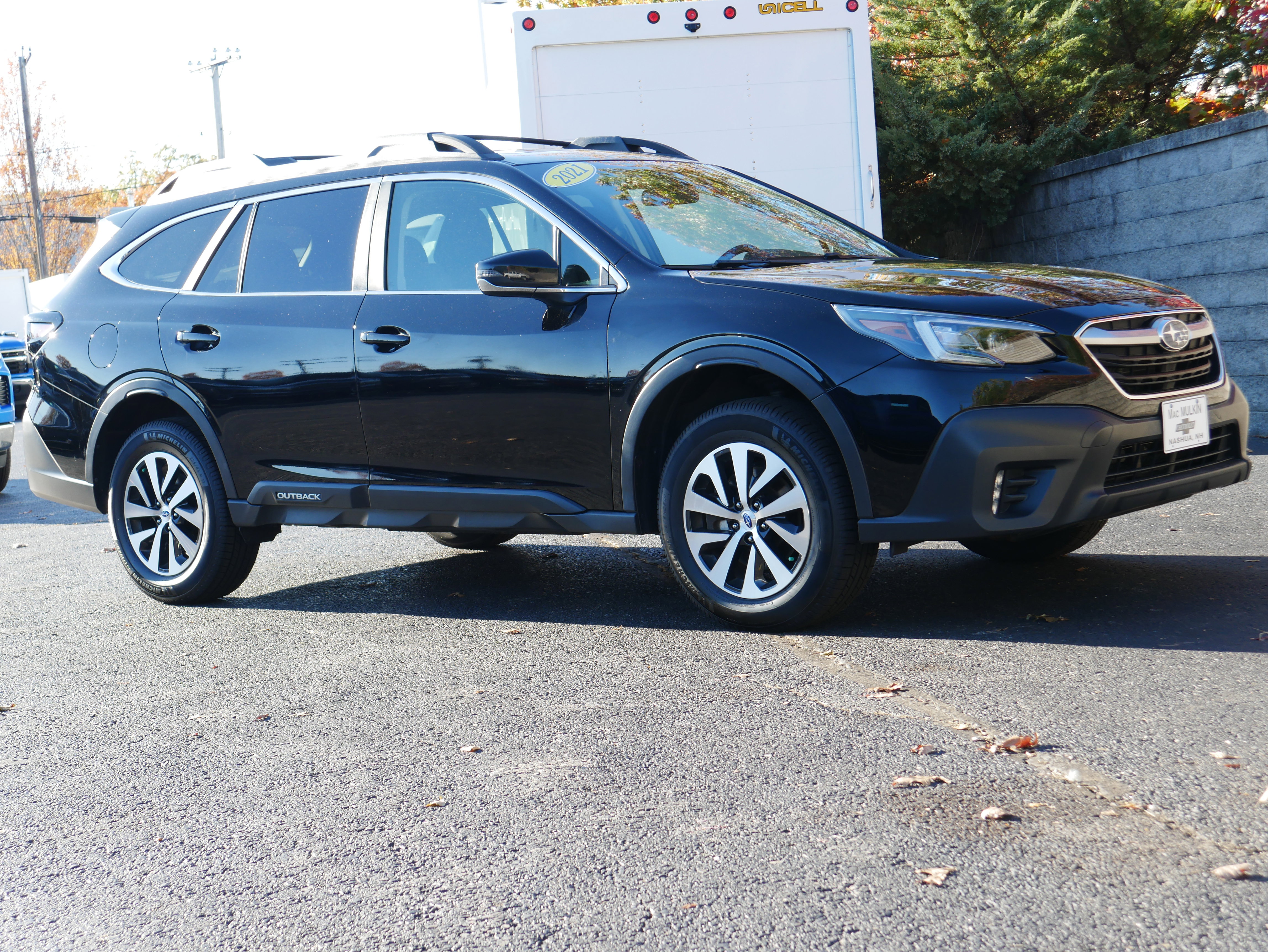 Used 2021 Subaru Outback Premium image 9
