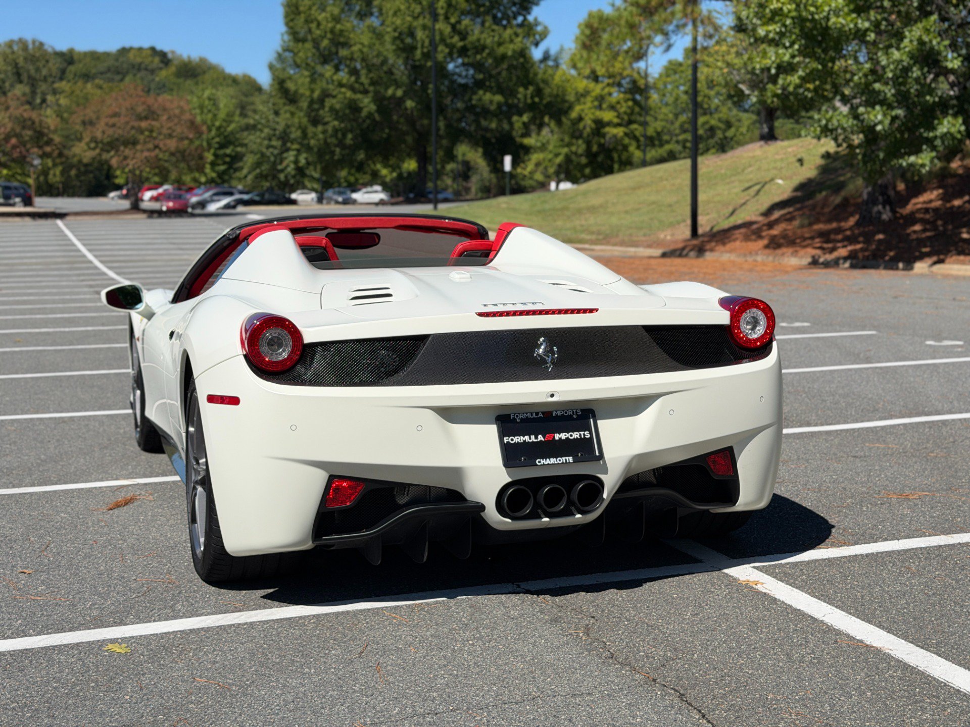 Used 2015 Ferrari 458 Spider RWD image 9