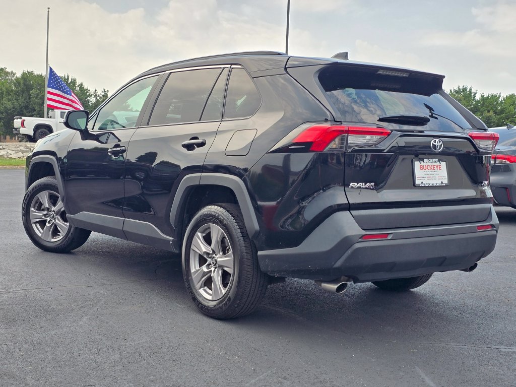 Used 2025 Toyota RAV4 XLE AWD/4WD image 6