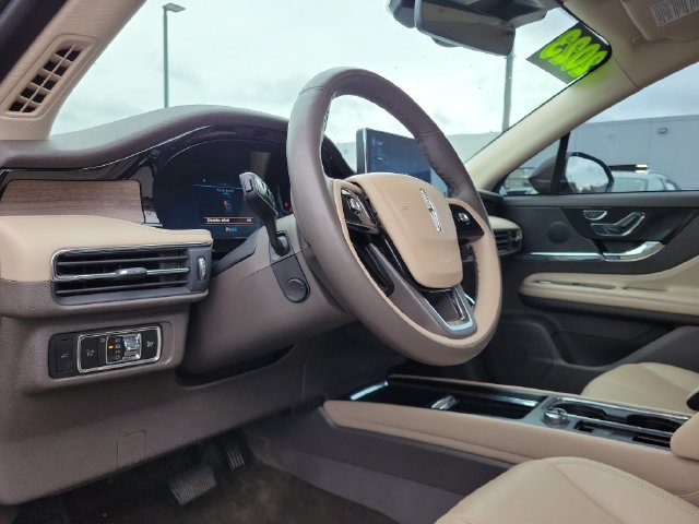 Used 2023 Lincoln Corsair Reserve w/ Equipment Group 201A AWD/4WD image 6