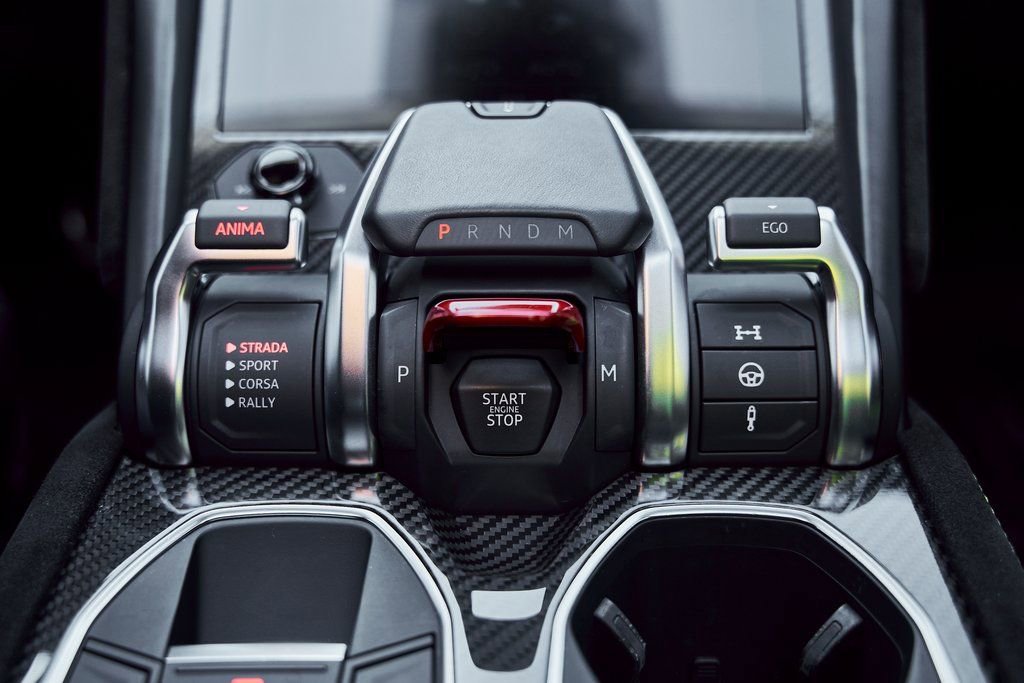 Used 2024 Lamborghini Urus Performante image 73