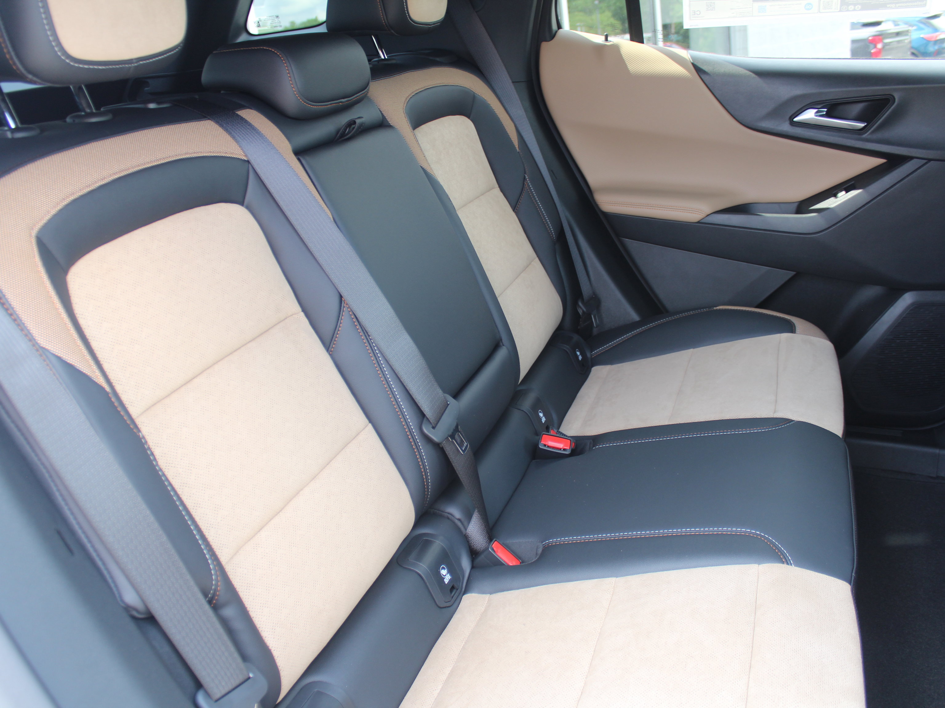 New 2026 Chevrolet Equinox ACTIV FWD image 16