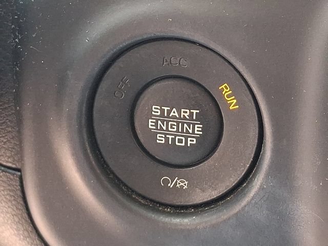 Used 2018 Jeep Wrangler Unlimited Sahara AWD/4WD image 24
