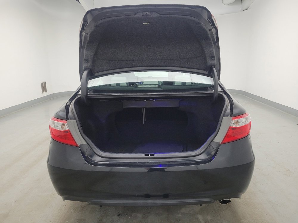 Used 2017 Toyota Camry SE image 29