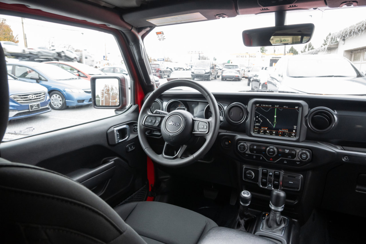 Used 2023 Jeep Wrangler Unlimited Sport image 35