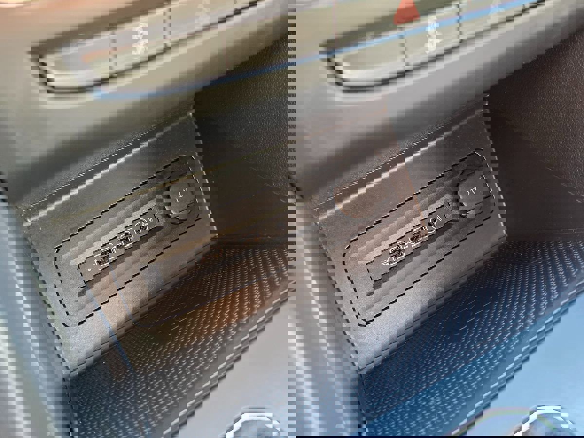 Used 2021 Volkswagen Atlas SE image 40