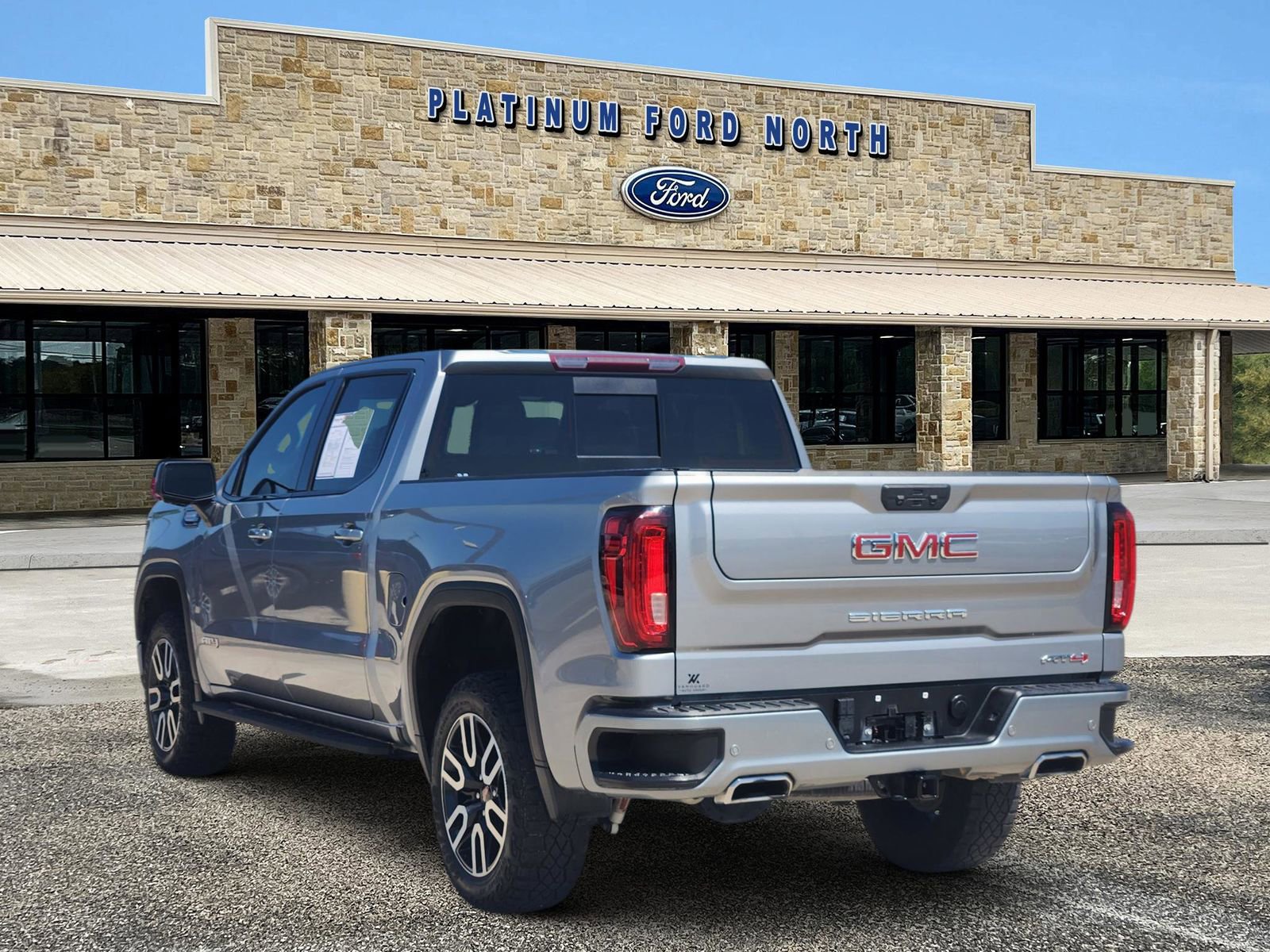 Used 2023 GMC Sierra 1500 AT4 w/ AT4 Premium Package image 4