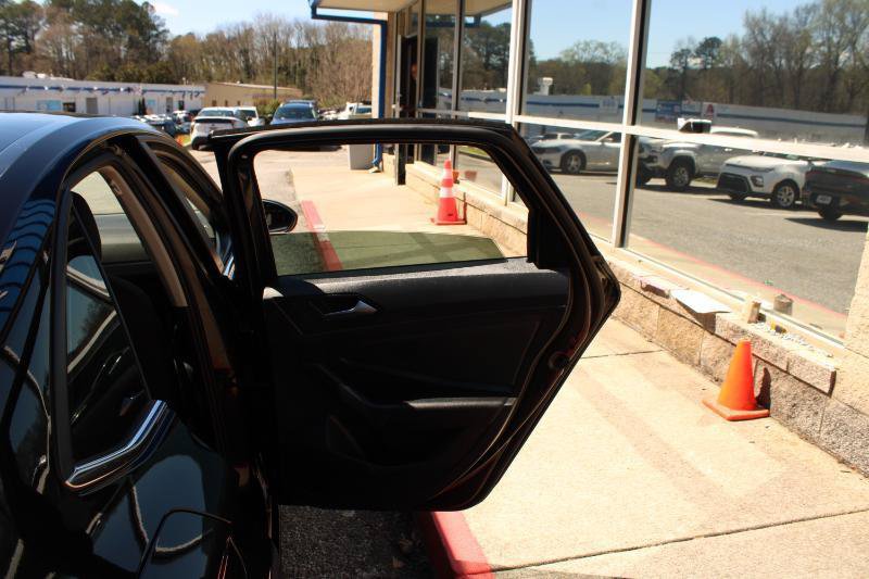 Used 2021 Volkswagen Jetta R-Line FWD image 15